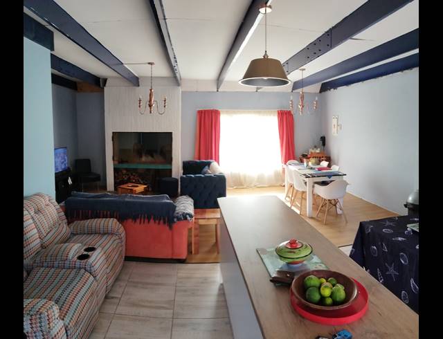 2 BEDROOM FREESTANDING FOR SALE IN SCHEEPERSHOOGTE
